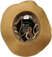 Outback Trading Company Kodiak water-shedding oilskin closeup.