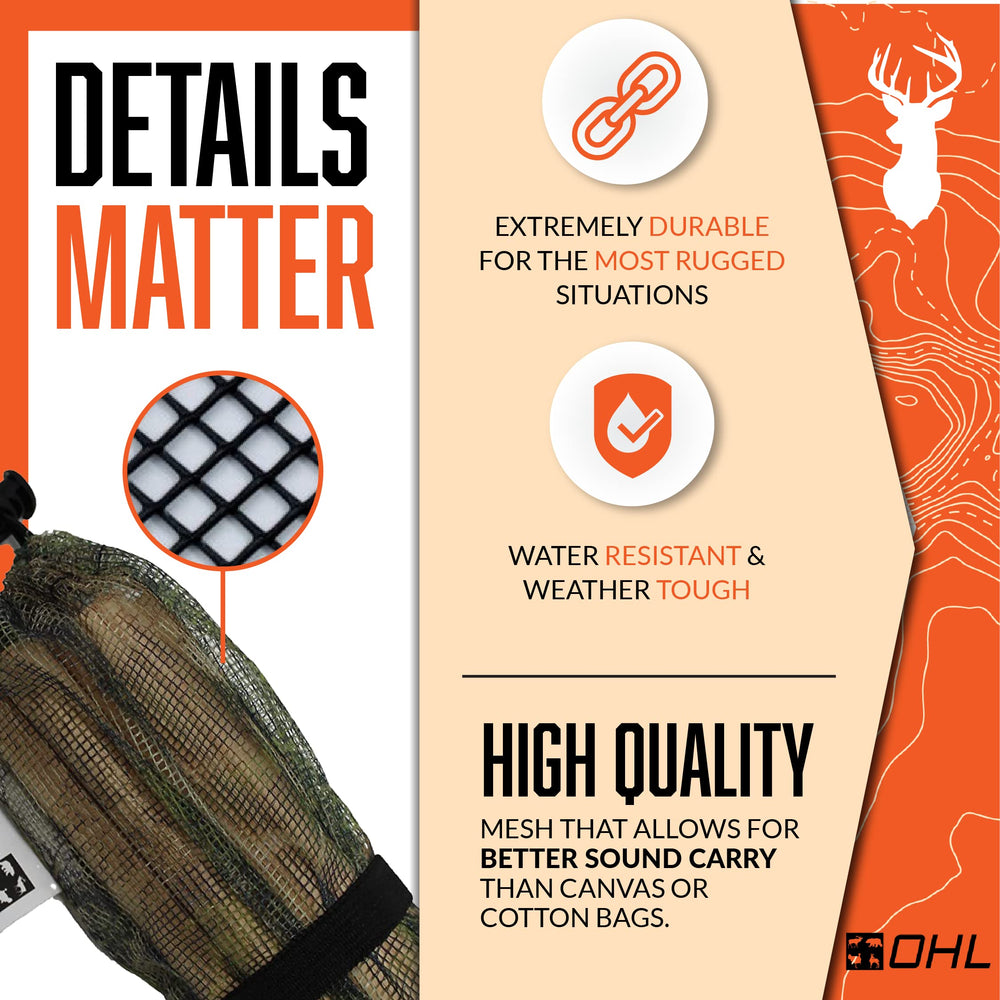 Outdoor Hunting Lab rattle bag weatherproof materials stand up to rain and cold.