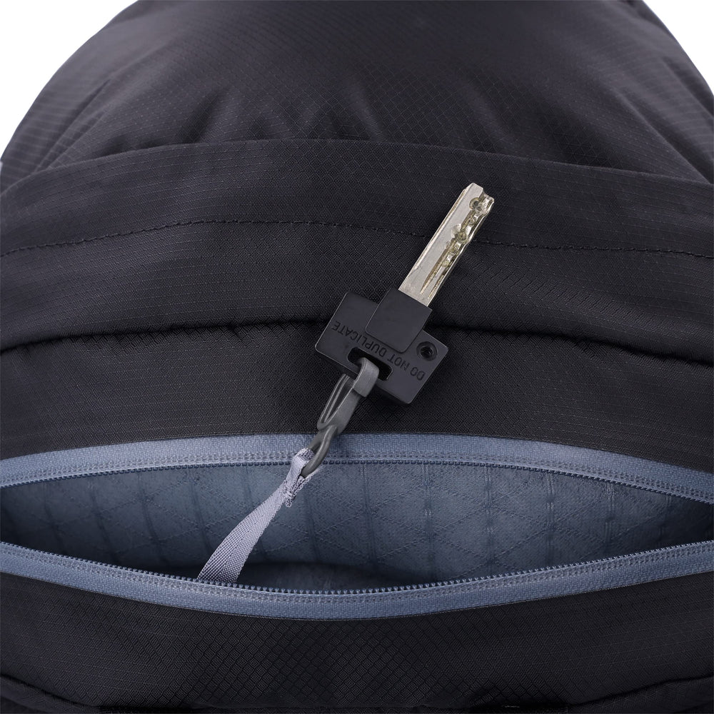 Outdoor Research Adrenaline Day Pack 20L Detachable sternum strap stability.