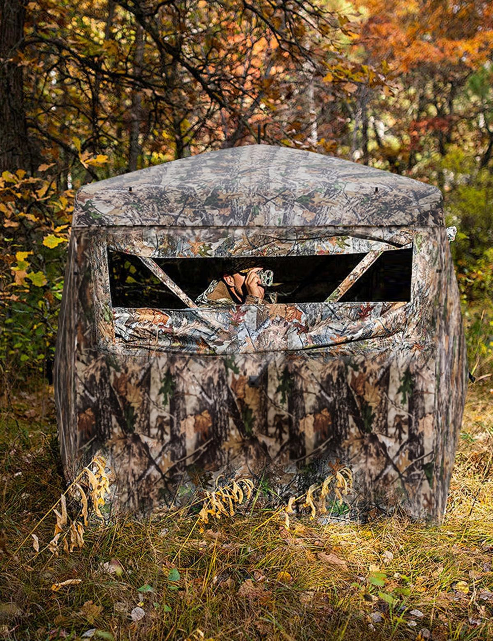 Outmax stakes and ropes stabilize blind in windy conditions