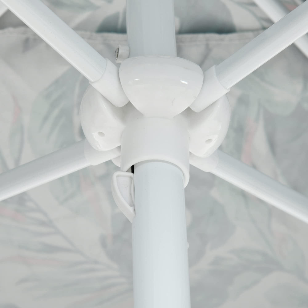 Outsunny durable polyester fabric and steel frame for long-lasting coastal use.