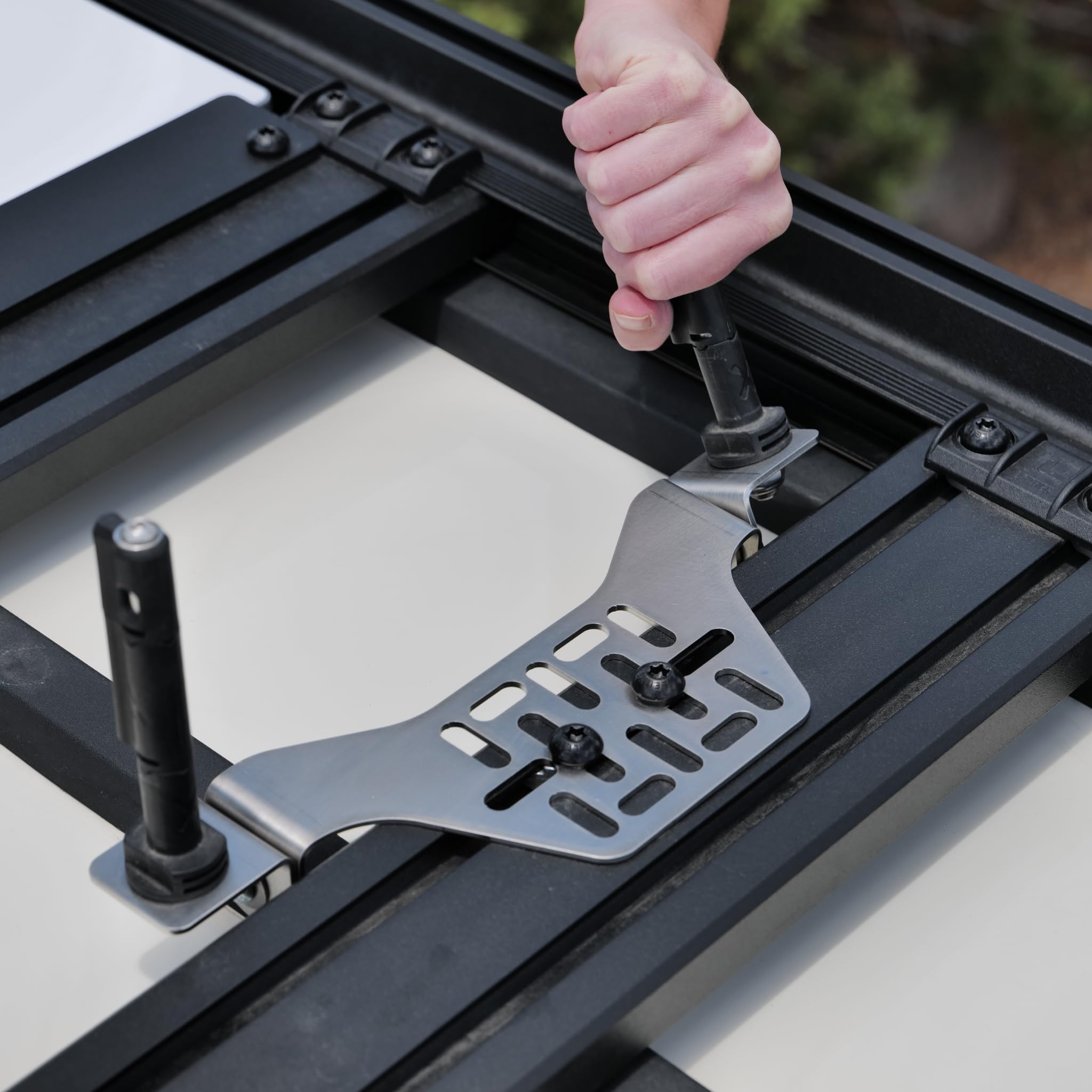 Overland Kitted Stealth Folding MaxTrax – designed for Maxtrax pin compatibility.