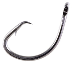 Owner MUTU circle hook 22-pack 4/0 for precise bait presentation and strong hookups.