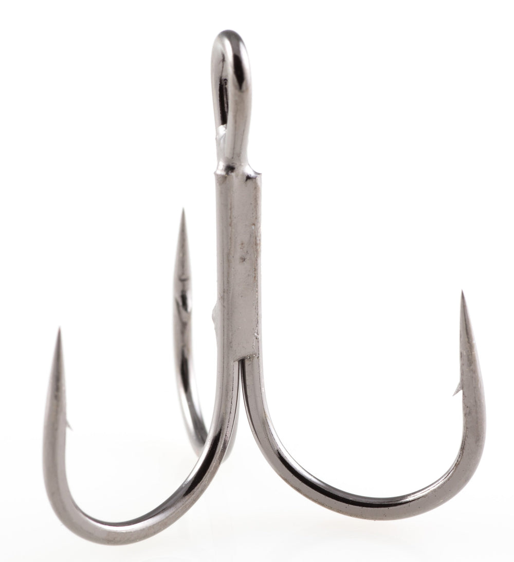 Owner Stinger-36 treble hook in black chrome for deep penetration and secure hooksets.