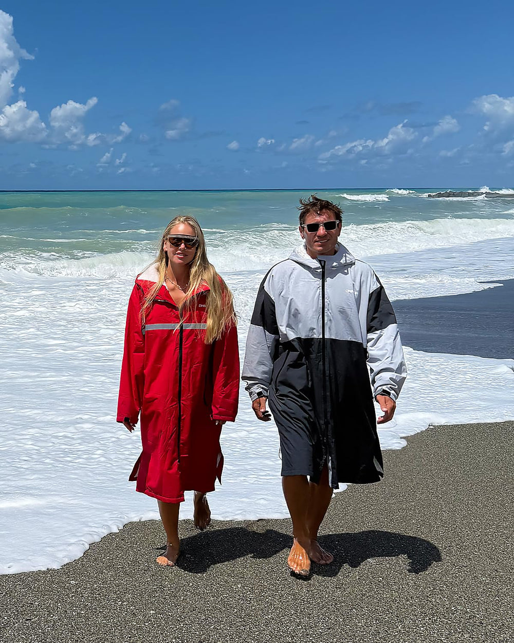 Owntop Swim Parka adult two-way zipper enables easy changing and flexible access