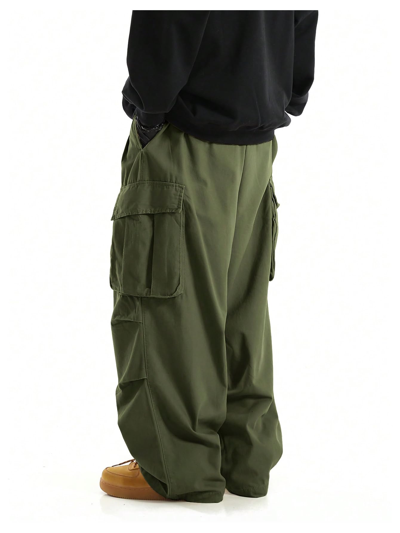 OYOANGLE baggy cargo pants green - side view with flap pockets for secure storage