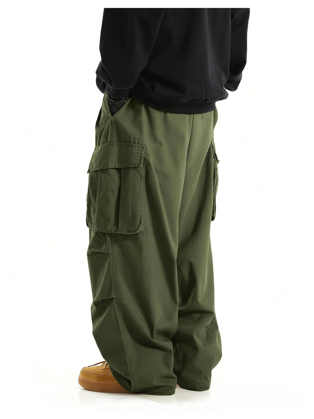 OYOANGLE baggy cargo pants green - side view with flap pockets for secure storage