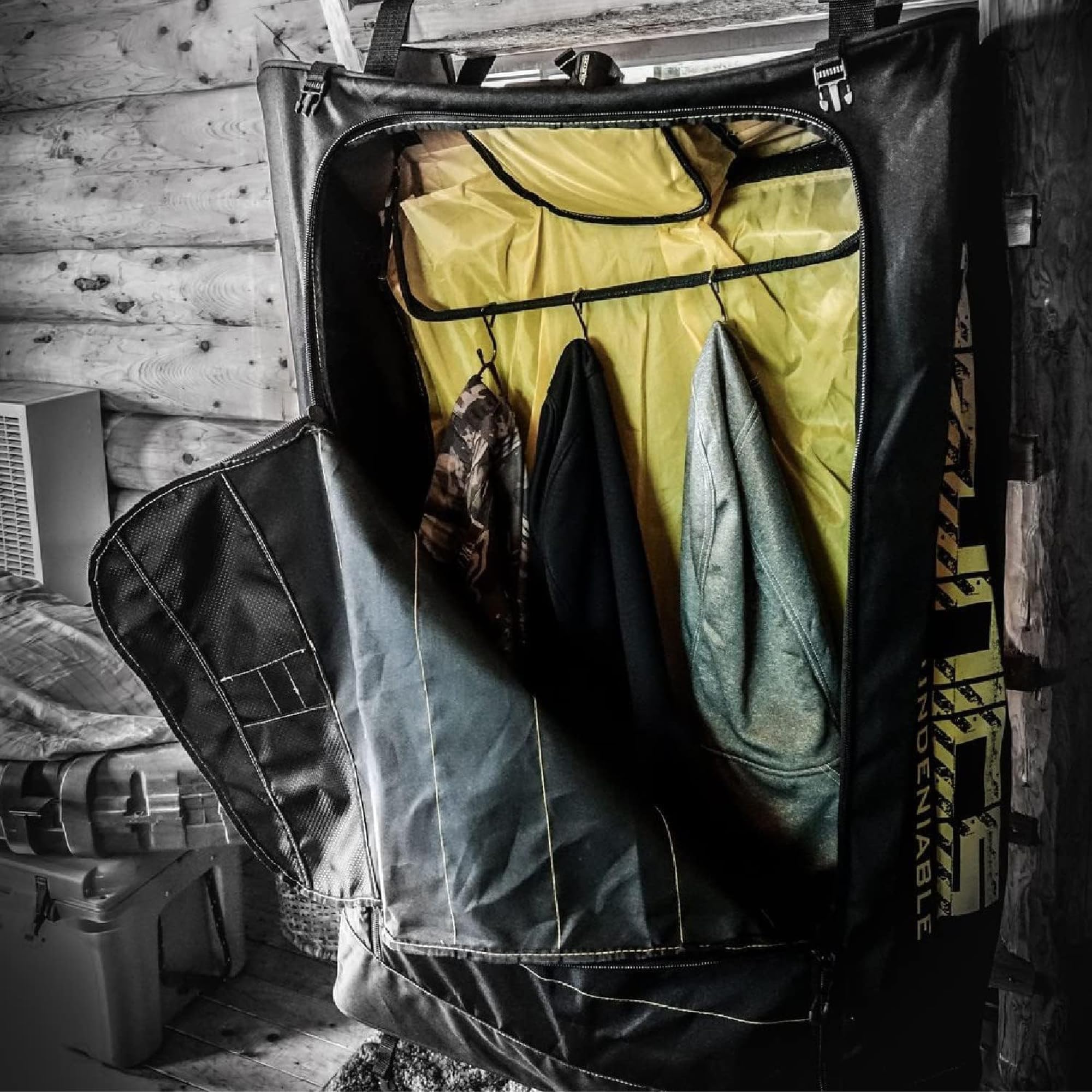 Ozonics DriWash bag oxidation-resistant material ensures long-lasting durability.