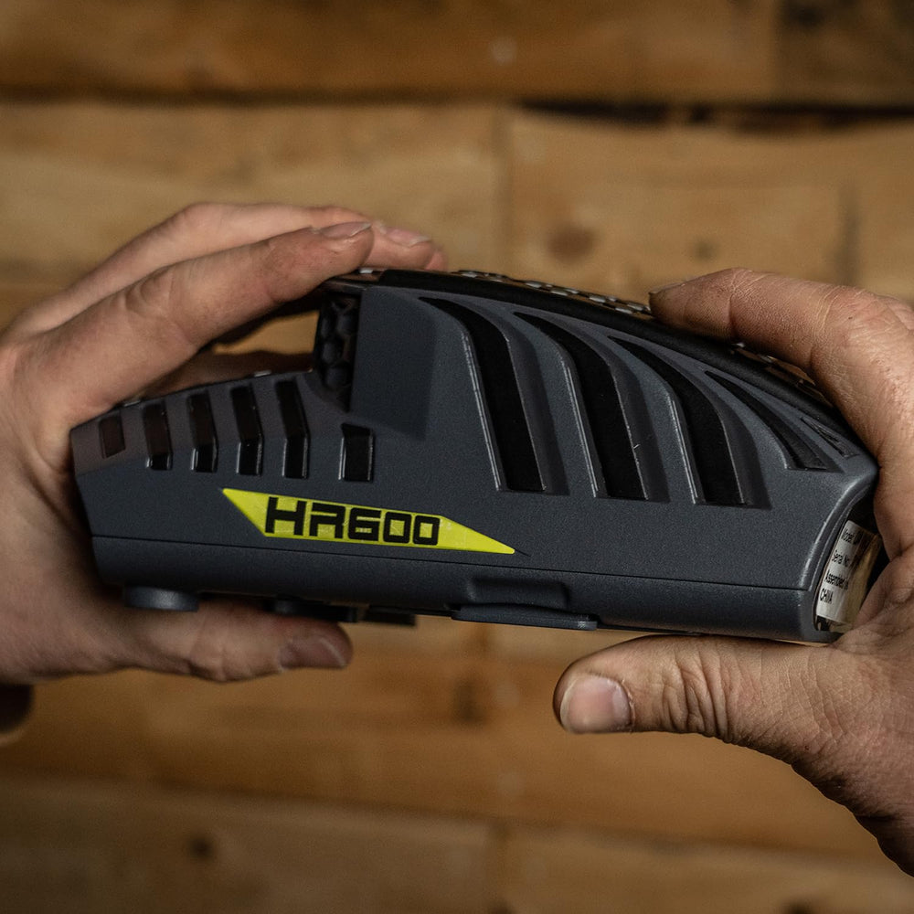 Ozonics HR-600 quiet fan promotes stealthy movement in the field.