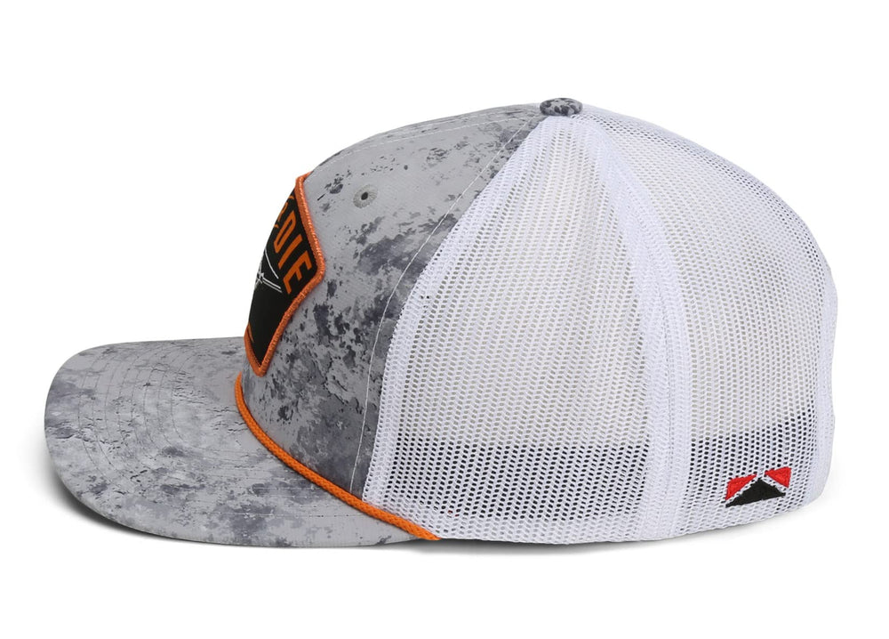 Paramount Outdoors structured front with mesh back maintains shape and airflow.