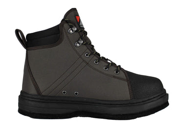 Paramount Outdoors Stonefly heel-pull and padded collar aid easy on/off and comfort.