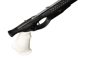 Pathos Laser Open Carbon Speargun 140cm muzzle supports quick shaft release.