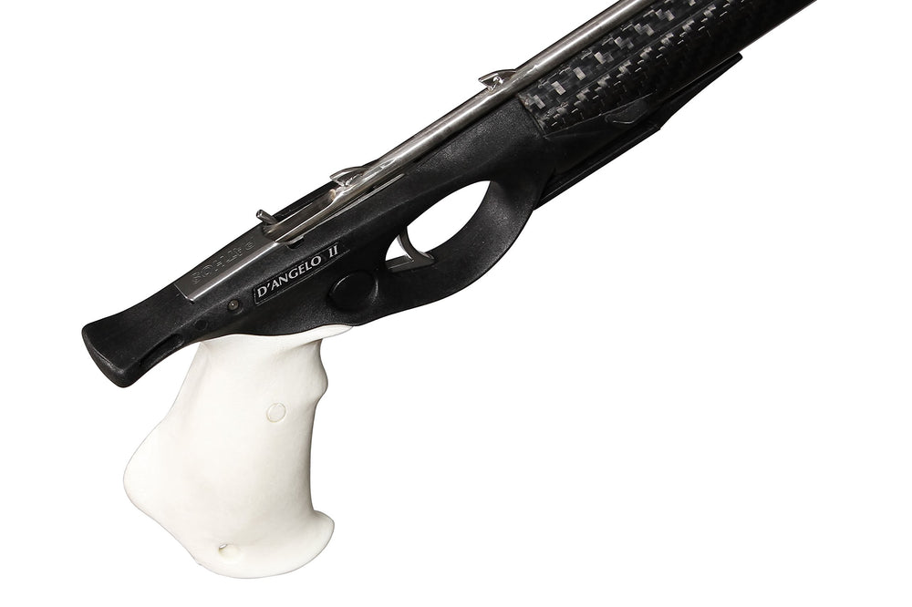 Pathos Laser Open Carbon Speargun 140cm muzzle supports quick shaft release.