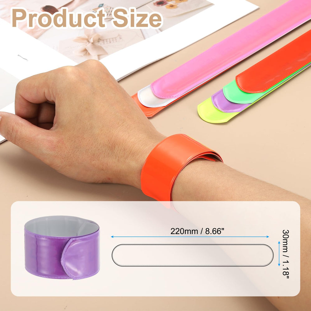 PATIKIL 22 cm wrist strap in use for nighttime running