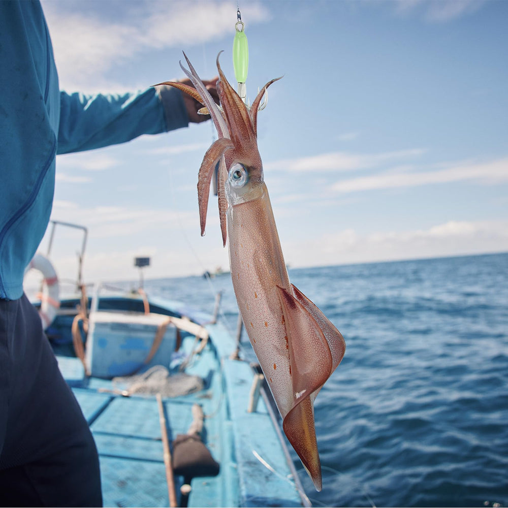 PATIKIL glow movement demonstrates bait like motion attracting squid