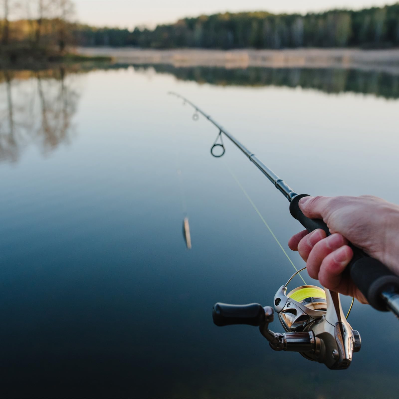 PATIKIL waterproof LED lure works in freshwater, saltwater, and nearshore environments.