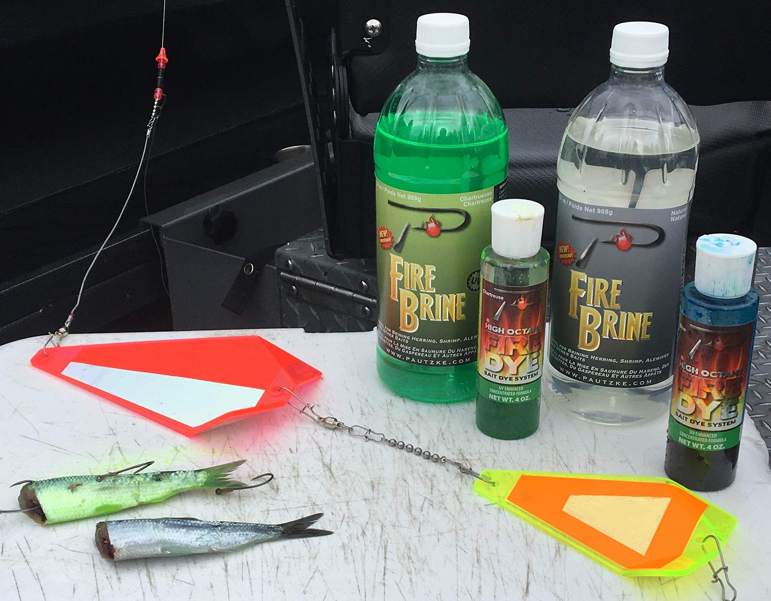 Curing agent with dyes for bait color