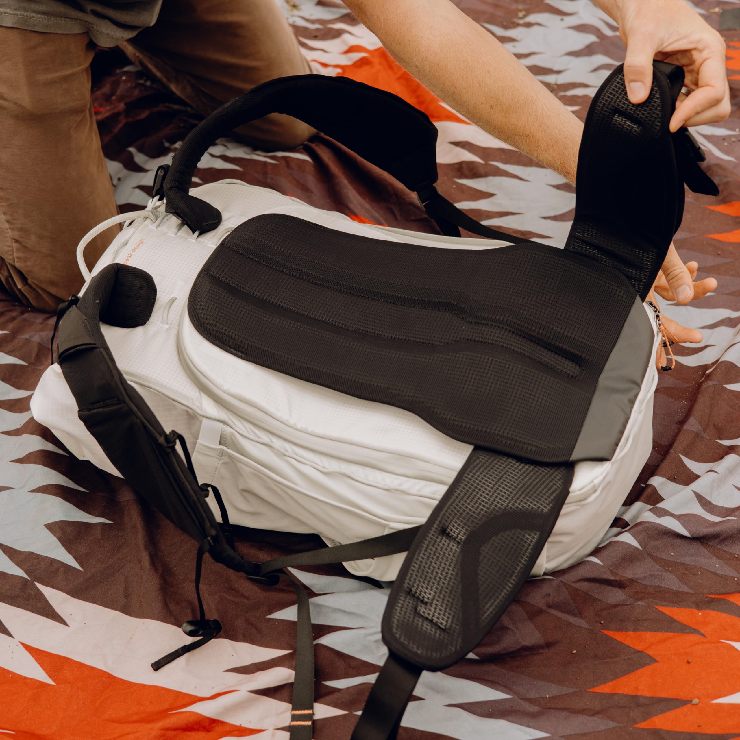Peak Design Outdoor Hip Belt adjustable range 24 to 52 inches for versatile fit.