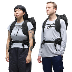 Peak Design Outdoor Hip Belt capture clip attachment supports camera carry for quick access.