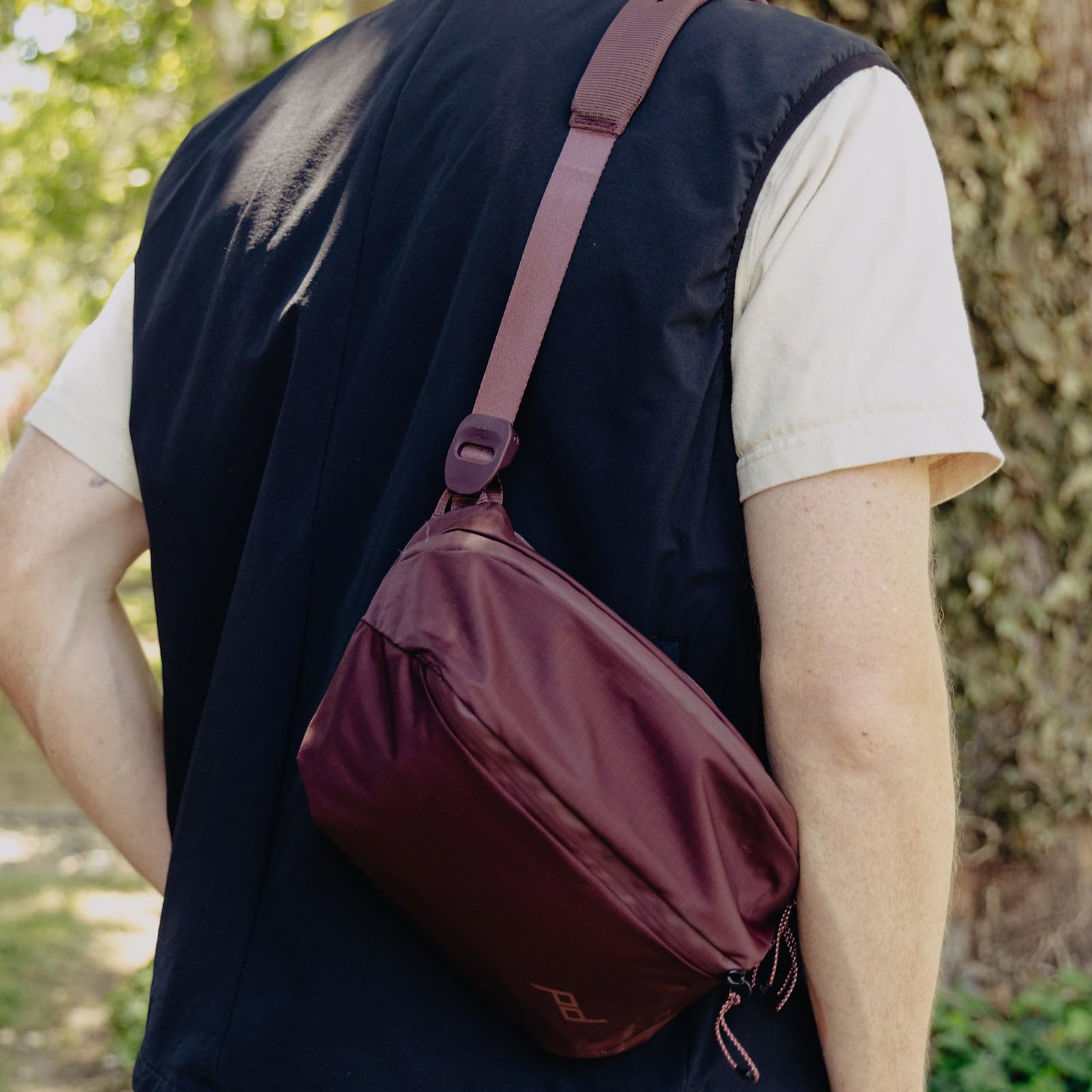 Peak Design Outdoor Sling 2L Eclipse water-repellent finish keeps gear dry