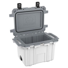 Pelican 50 Quart Elite insulation detail emphasizes heavy-duty foam for extended cold retention.