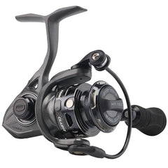 PENN Clash II 3000 spinning reel in grey and black for smooth inshore casting