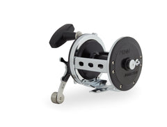 Machined aluminum spool on the Jigmaster 500L ensures durability and consistent performance.
