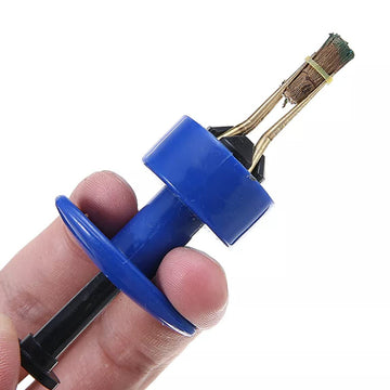 Peosaard Pellet Bander compact tool ready for on-the-go fishing.