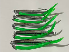 PESCALOX diamond jigs green 3oz front view for striper targeting and lure shine.