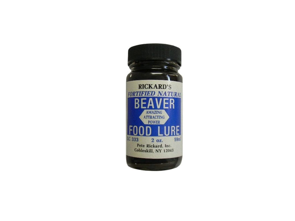 Pete Rickard LC333 Beaver lure attracts deer and aids hunting.