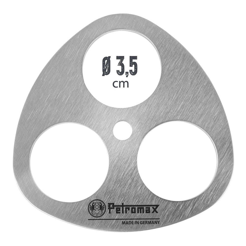 Petromax lashing set can hang lanterns or gear for organized camp.