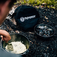 Petromax FT12 bag with double-stitched handles for comfortable carrying.