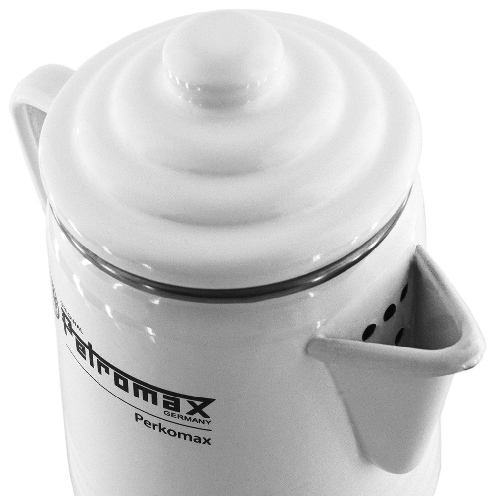 Petromax percolator on induction cooktop, versatile kitchen companion