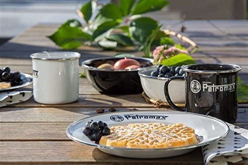 Petromax 8.6-inch enamel plate size reference for portions.