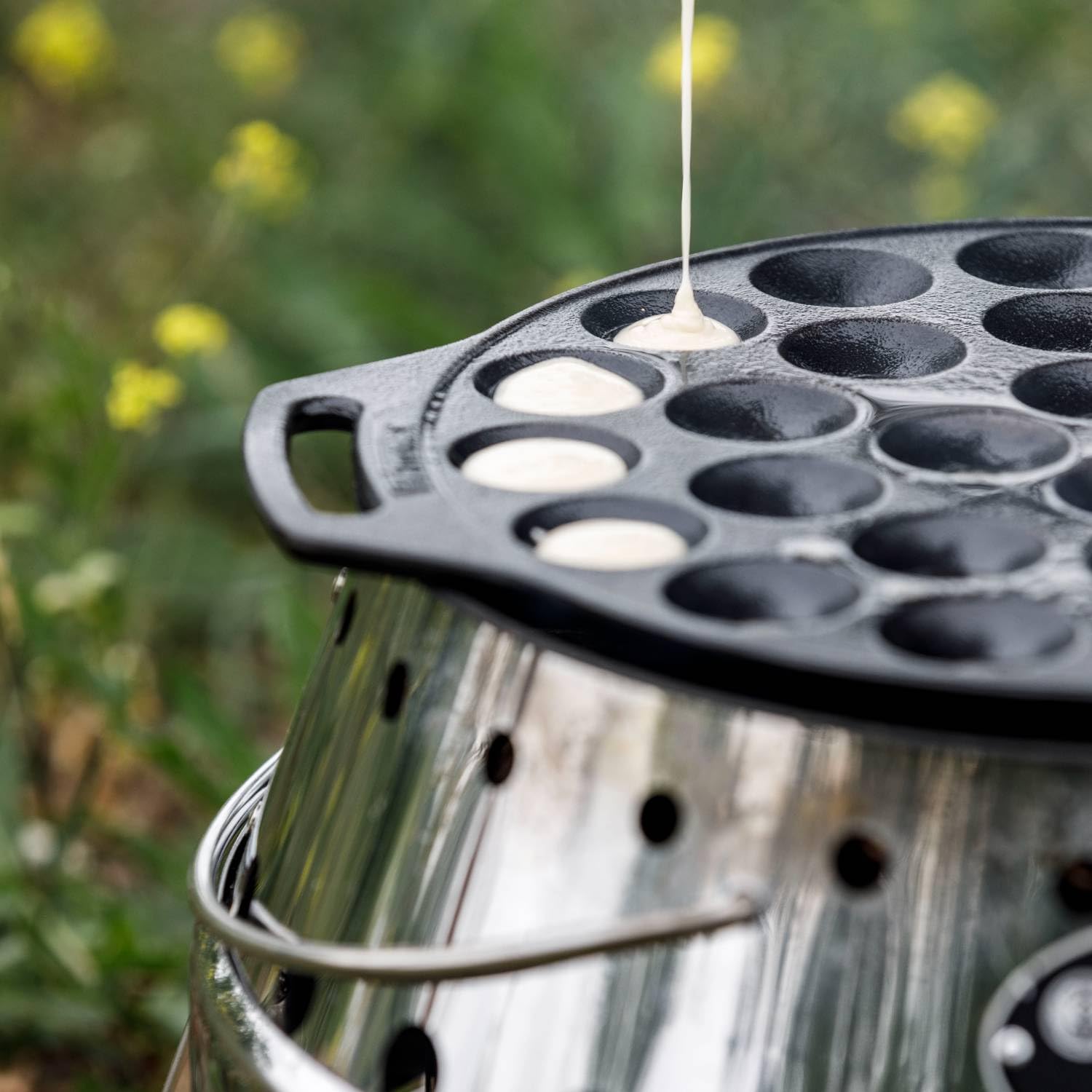 Petromax Poffertjes Pan with two handles for safe, easy handling