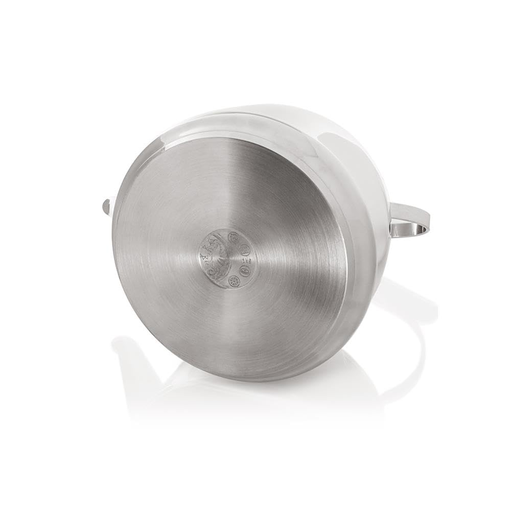 Petromax teakettle capacity of 13 cups for group beverages