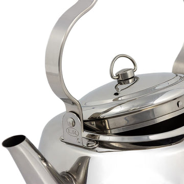 Petromax teakettle bottom with multiple layers ensures even heat distribution.