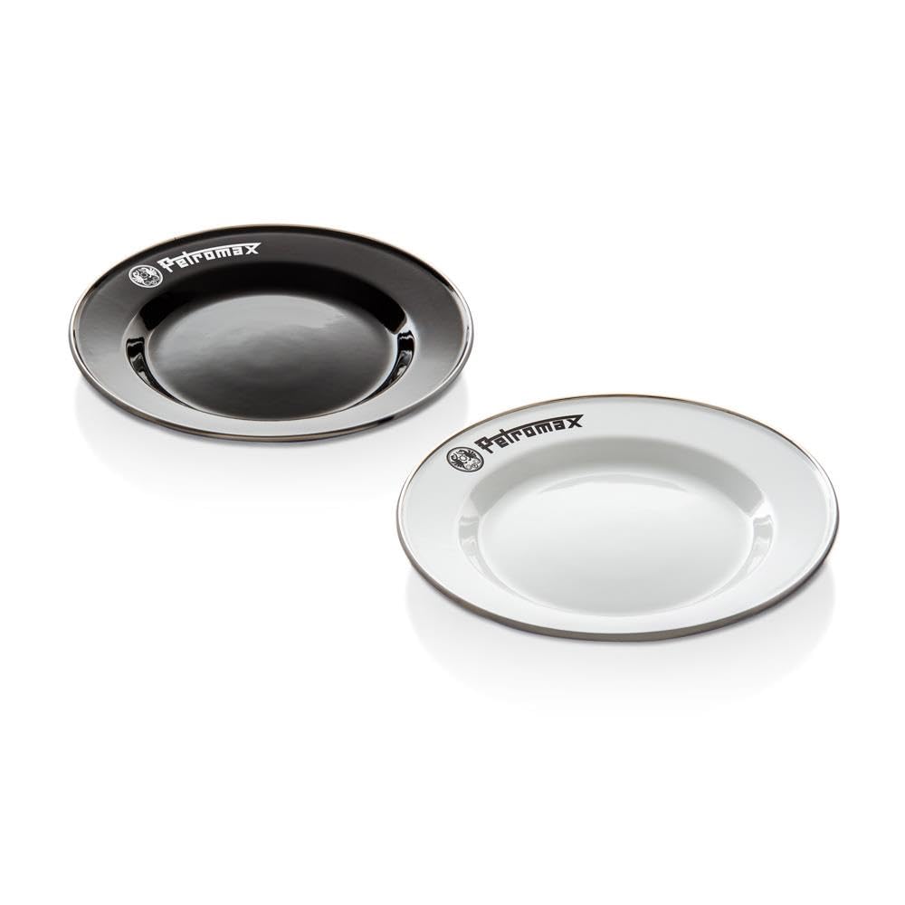 Petromax two-pack enamel plates are easy to clean after meals.