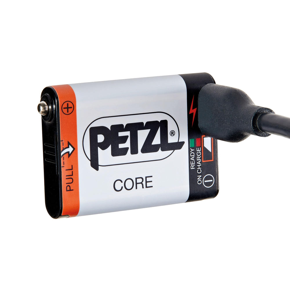 Petzl Accu Core USB charging indicator shows charging status for easy top-ups.