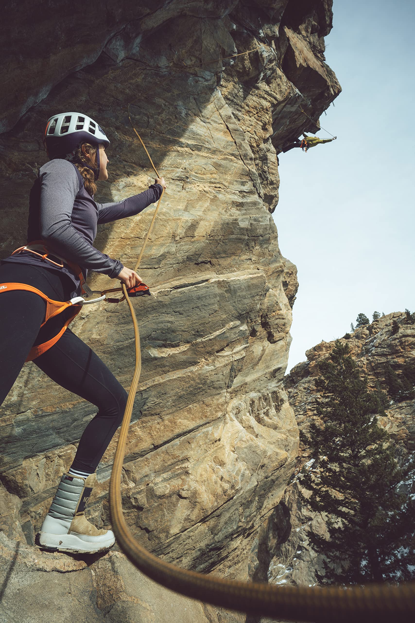 Petzl Grigri lightweight-durable section emphasizes durable alloy components for long use.