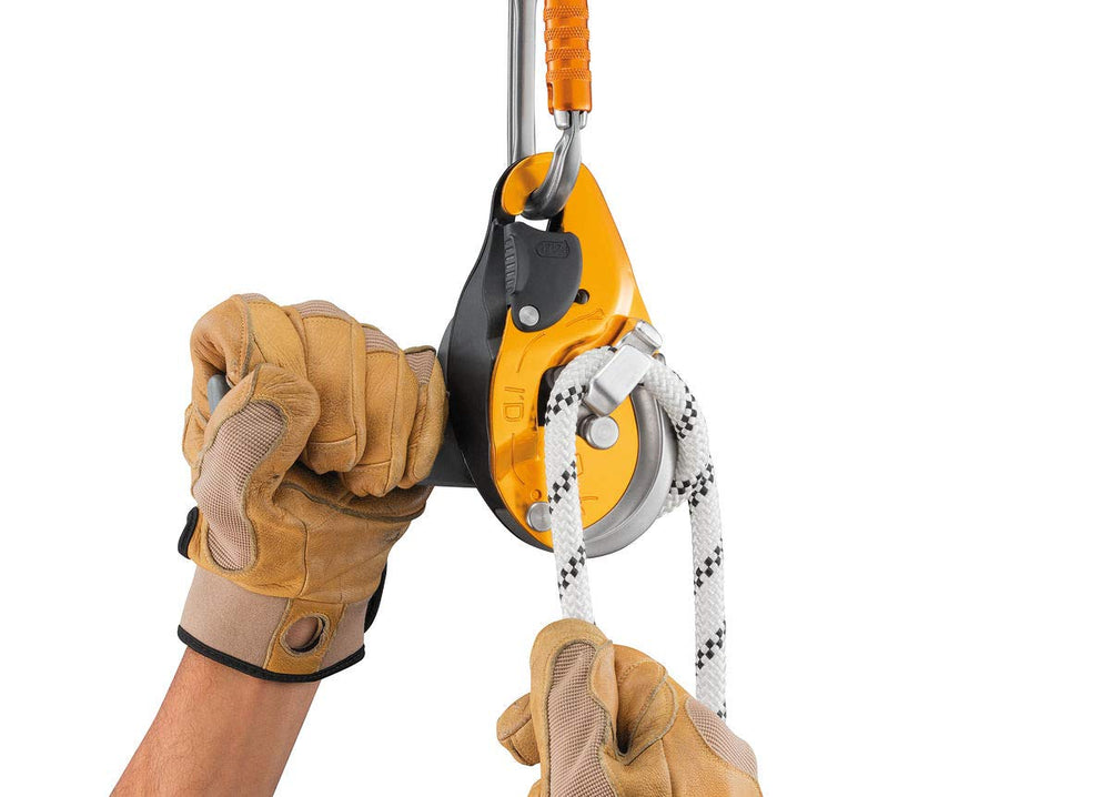 PETZL I’D Evac Descender in use during controlled descent