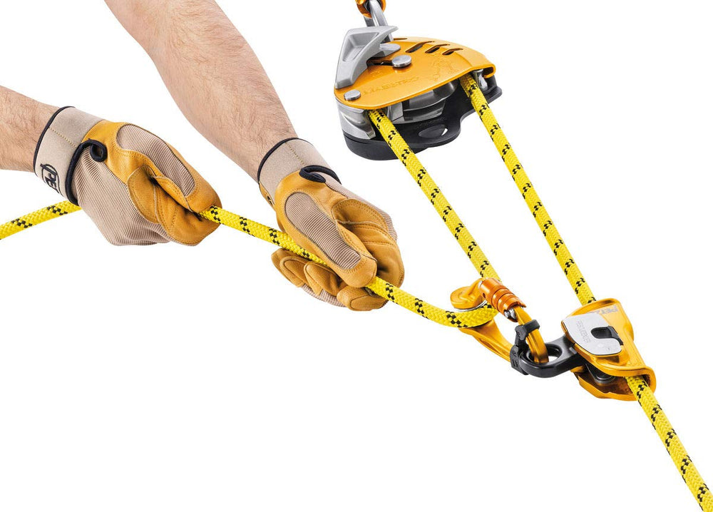 Petzl Maestro S is available in Small and Large sizes.