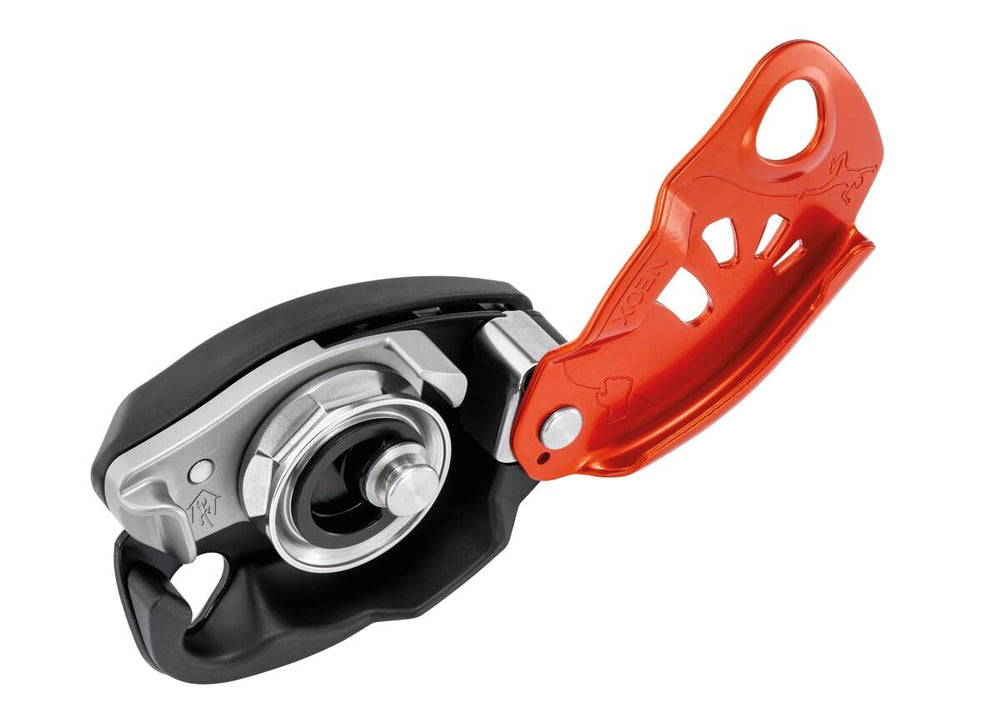 Petzl Neox lead climbing setup in action.