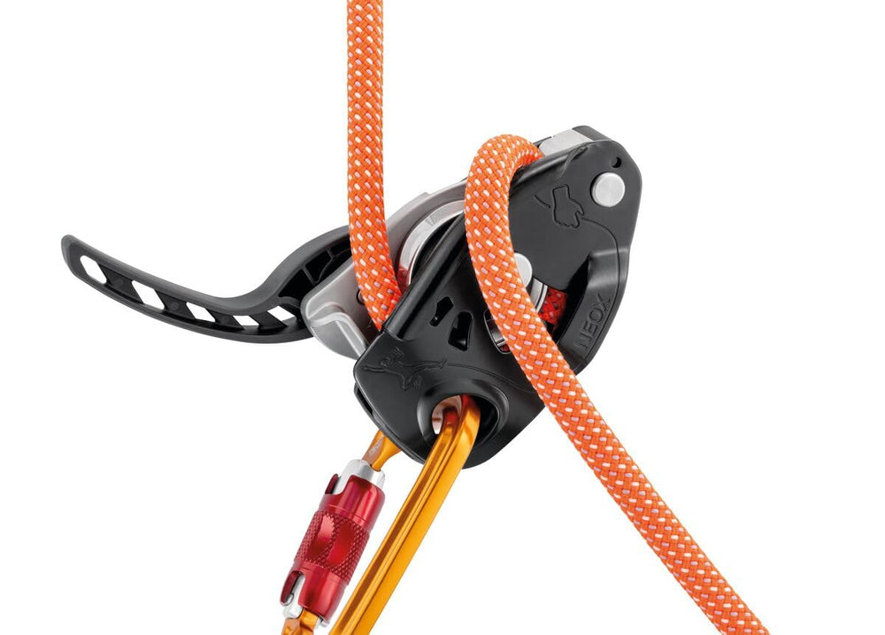 Petzl NEOX compatible with single ropes 8.5–11 mm for versatility