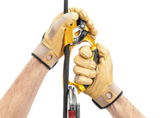 Petzl right-handed ascender with integrated lever, easy removal on rope