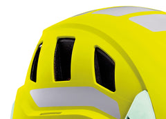 Dual chinstrap on Strato Vent allows ground and height retention.