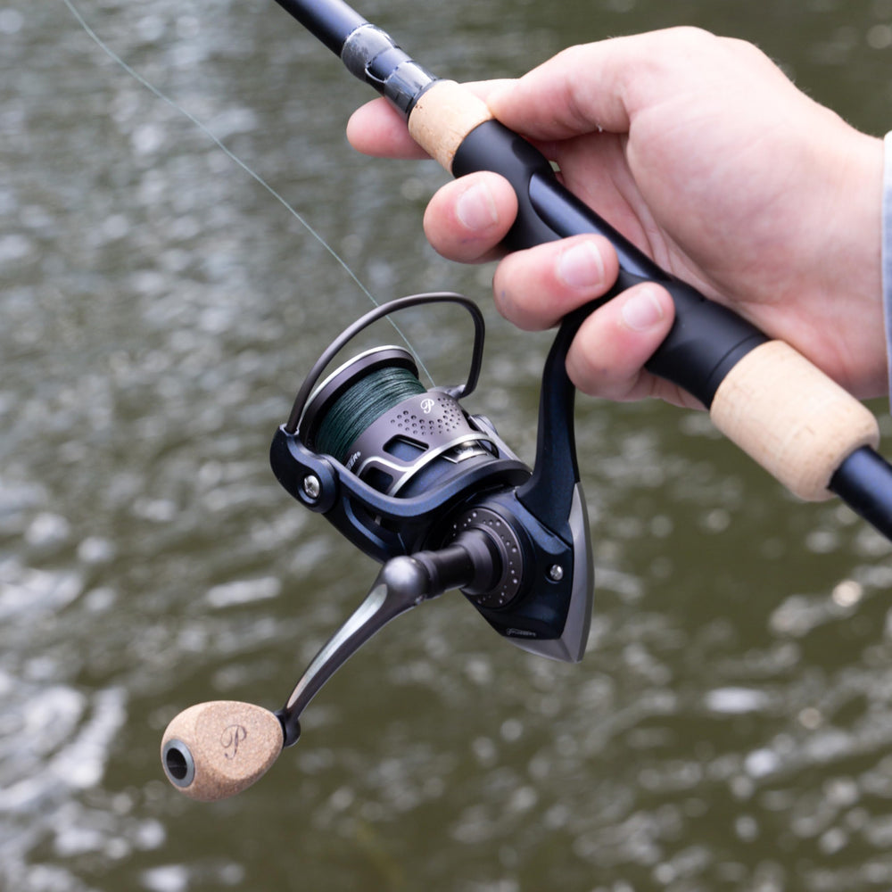 Pflueger President XT 30X balanced design for steady handling and all-day comfort.