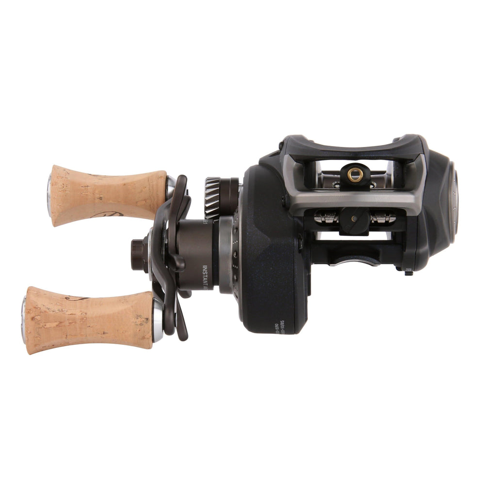 Pflueger President XT cork-knob grip boosts control during long sessions.