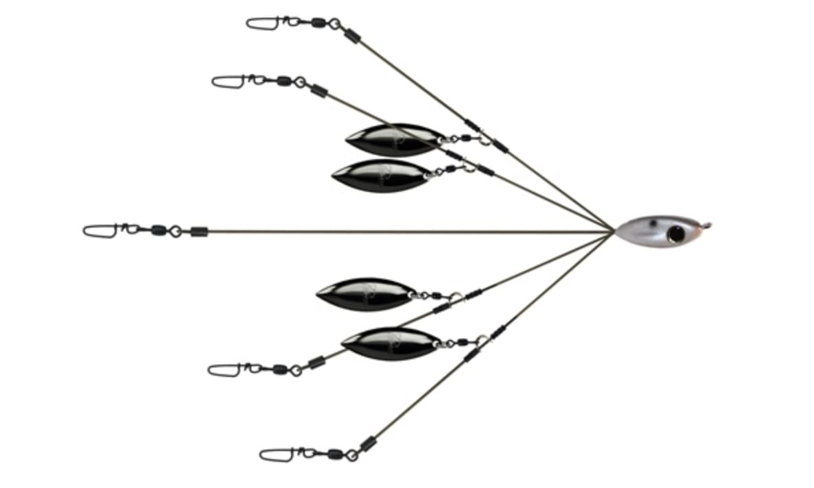 Picasso Bait Ball Finesse in water emphasizes blade vibration to attract fish.