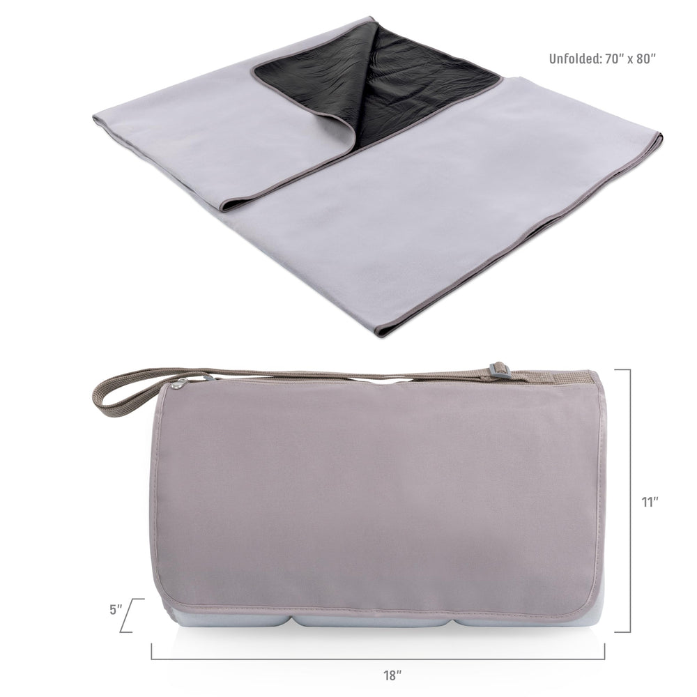 PICNIC TIME ONIVA Blanket Tote XL ready for outdoor setup and groups.